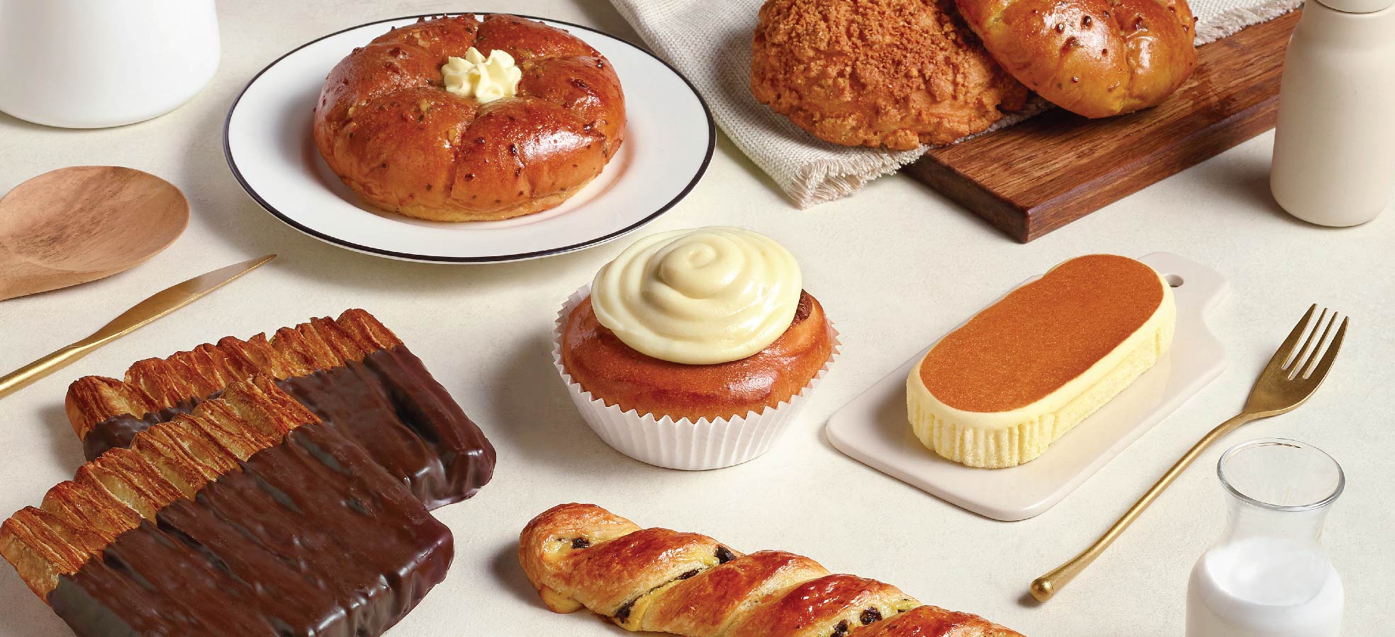 MALL COLLATERALS_Parkway Parade - Directory Lifestyle Image 2.jpg